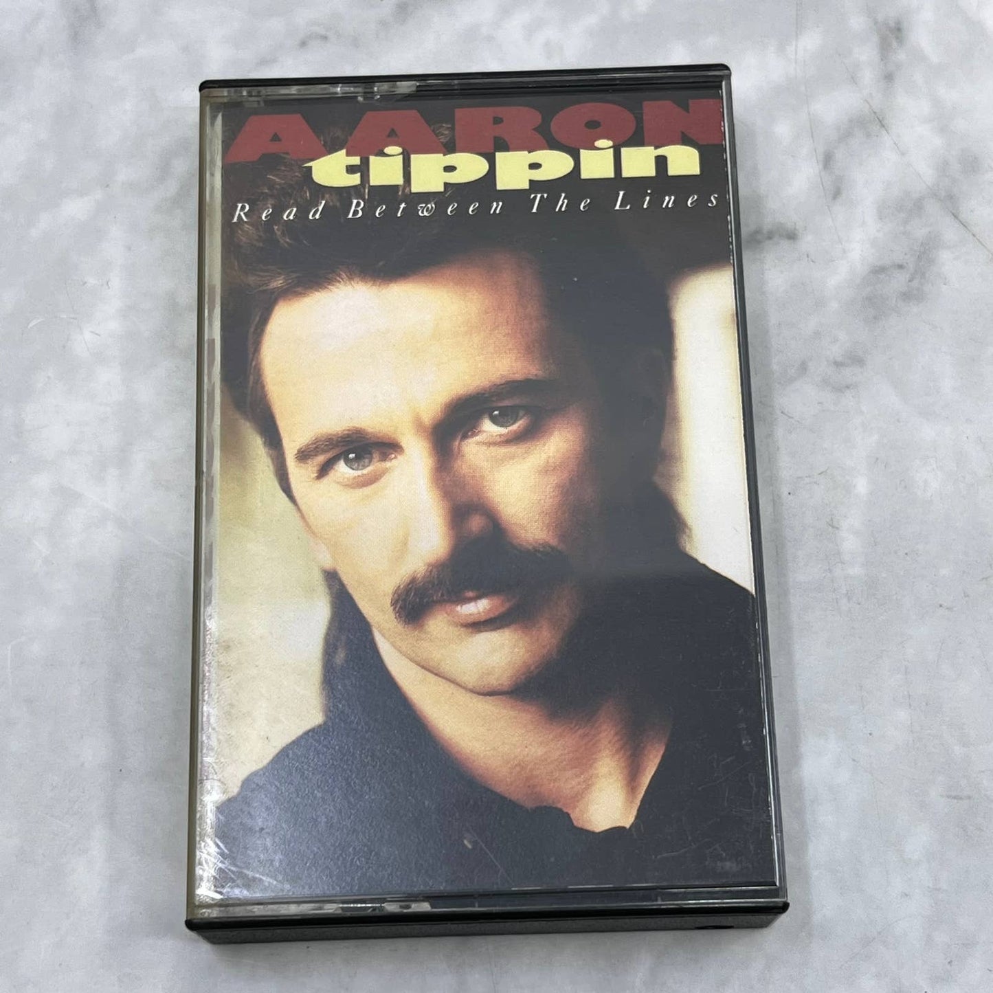 Aaron Tippin : Read between the Lines - Cassette tape TB6-21