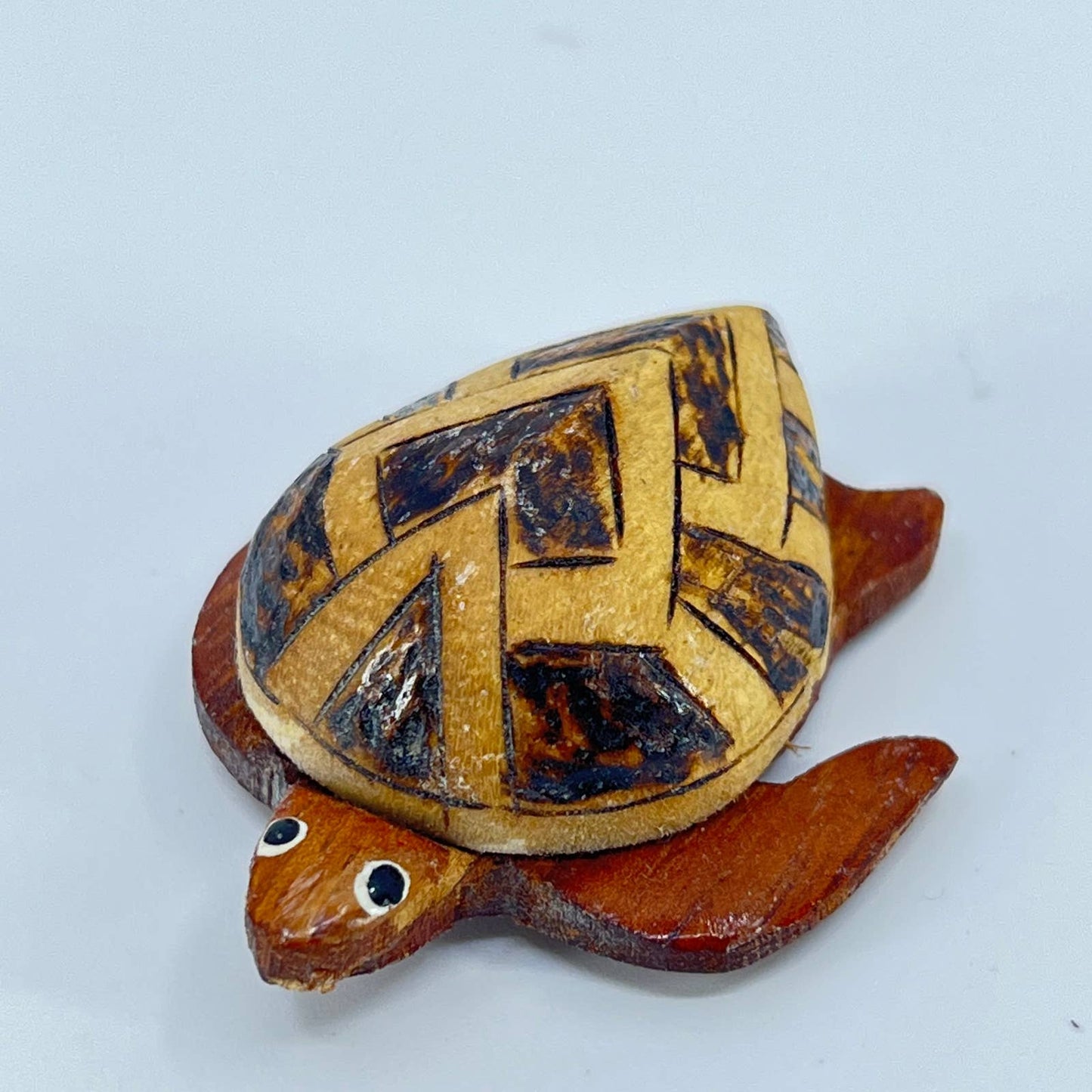 Vtg Folk Art Wood Sea Turtle Refrigerator Magnet SD2