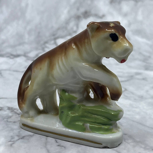 Vintage MCM Hand Painted Mountain Lion Cat Bone China Figurine 3” Japan SE1