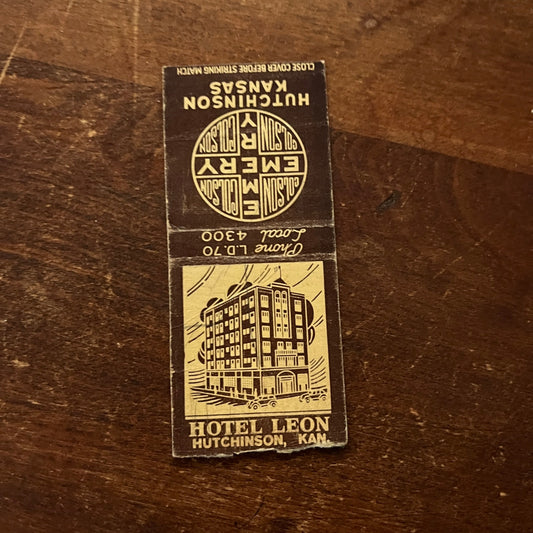 Hotel Leon Hutchinson Kansas Advertising Matchbook Cover MM11-5