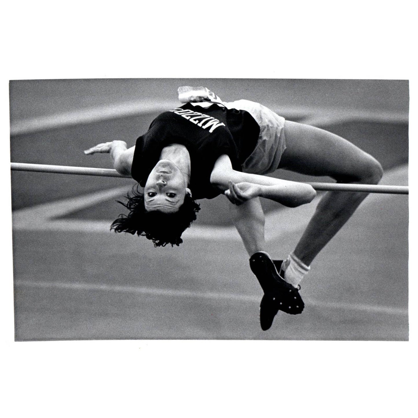 1982 Original Press Photo Track High Jump Ogar Mizzou 7x10" AD2