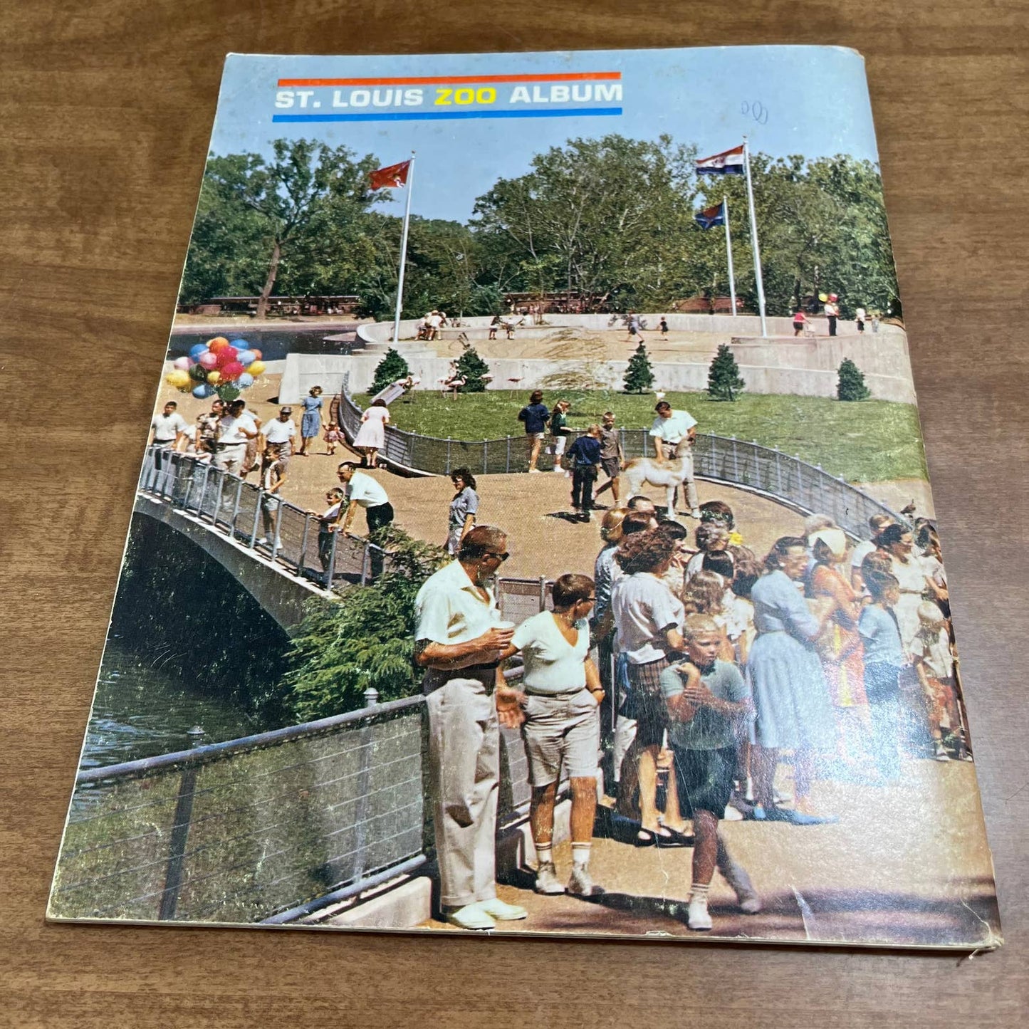 Vintage 1966 St. Louis Zoo Album A2