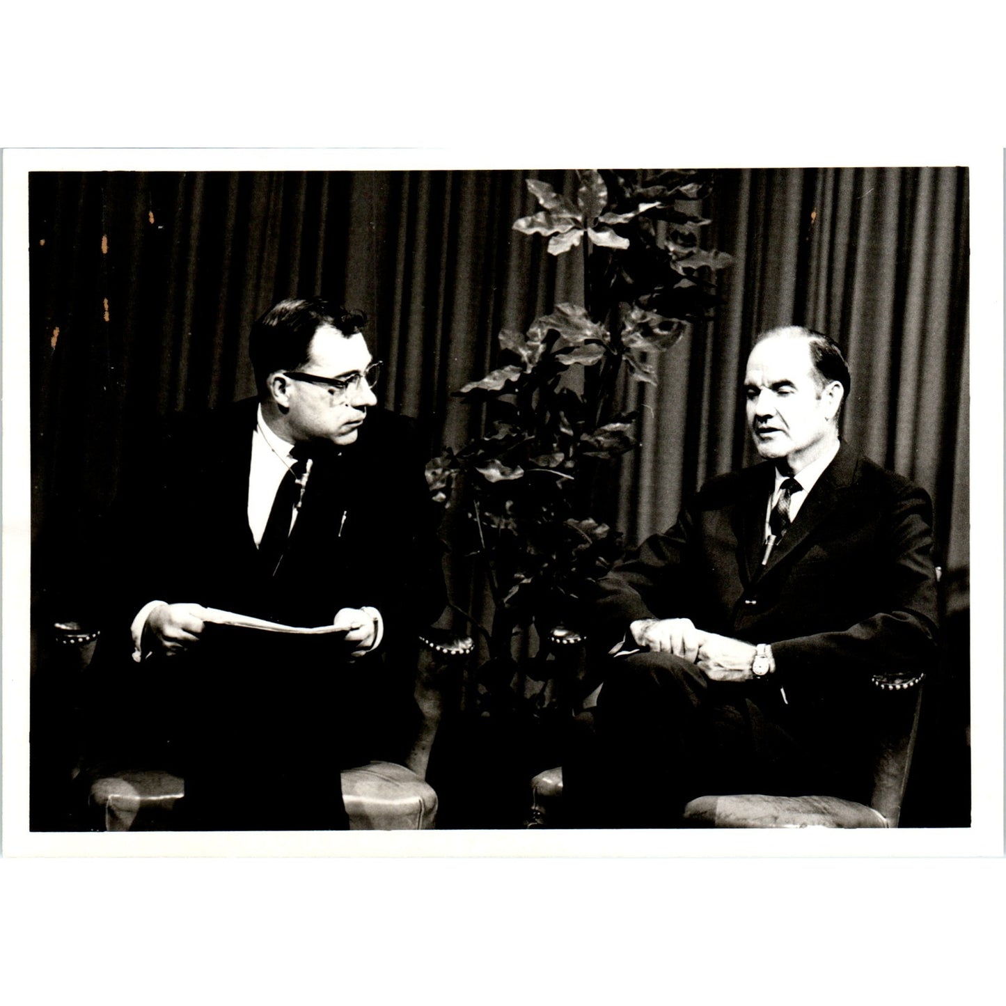 Senator George McGovern KELO Interview Harry Savage 1966 Original Photo B8