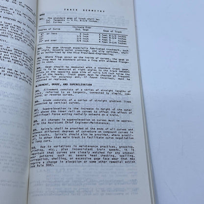 1988 Chicago & Northwestern Railroad Track Maintenance Handbook TG6