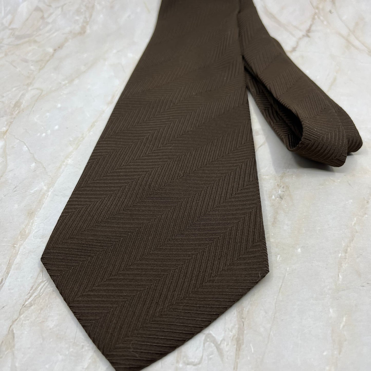 Retro 1960s Men's Golden 'K' 34 Brown Textured 100% Polyester Necktie Tie TJ9