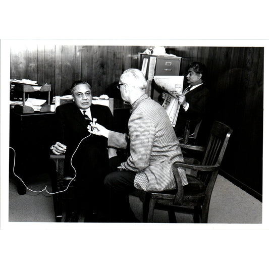 India Ambassador Nehru Interviewed by WNAX 1963 Original Photo 5x7 B10