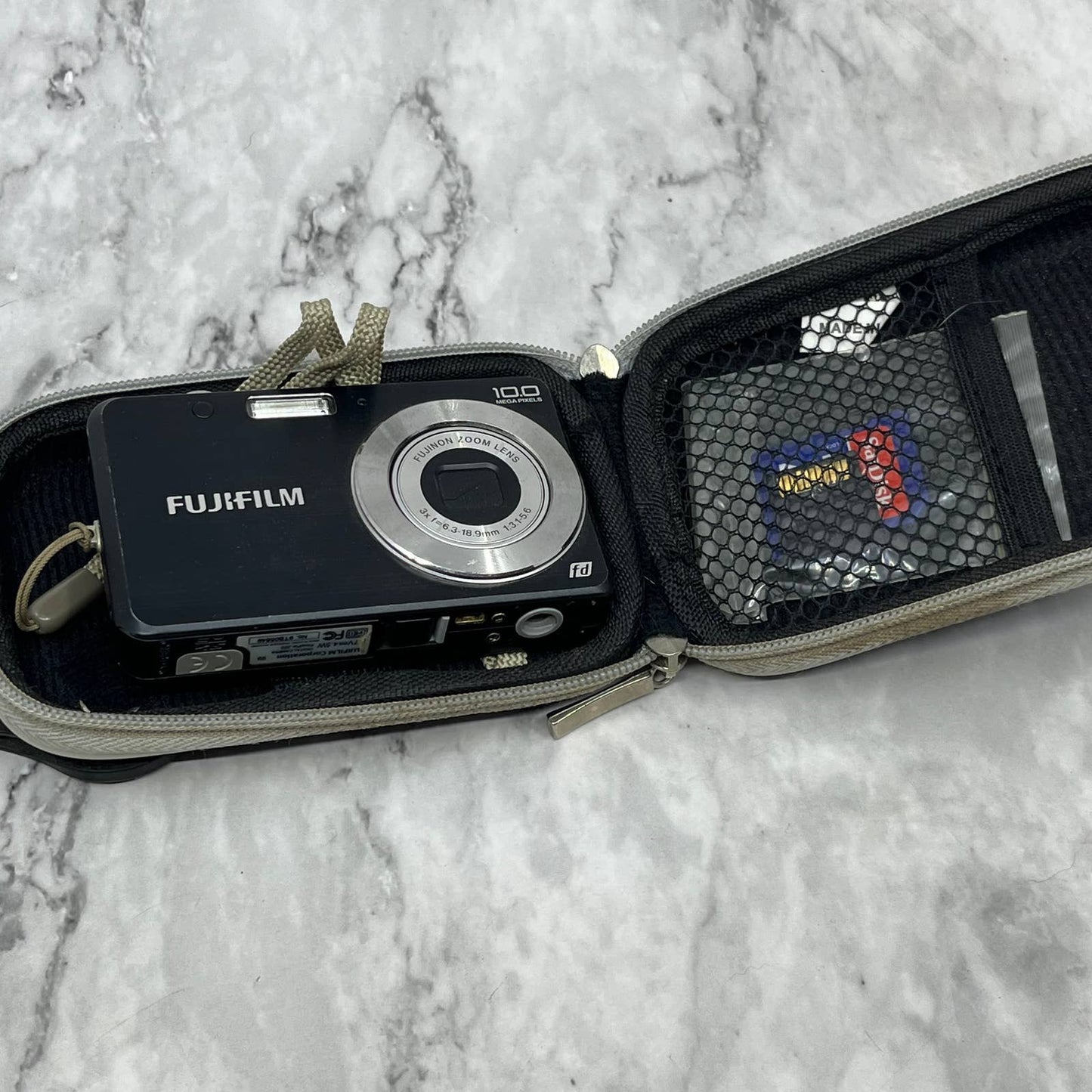 Fujifilm FinePix J20 10MP Digital Camera 3x Optical Zoom Black w/ Battery TD8