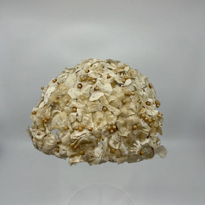 Vintage Woman’s White Velvet Flower Skull Cap Hat HB1