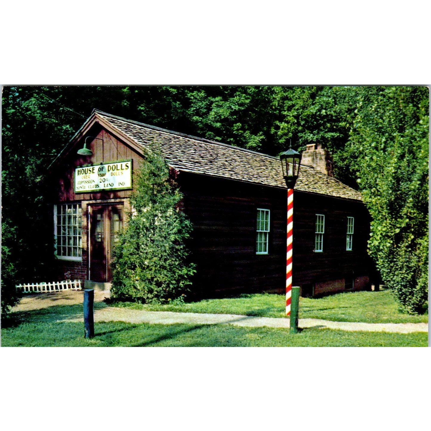 House of Dolls Santa Claus Land Indiana Original Postcard PB7