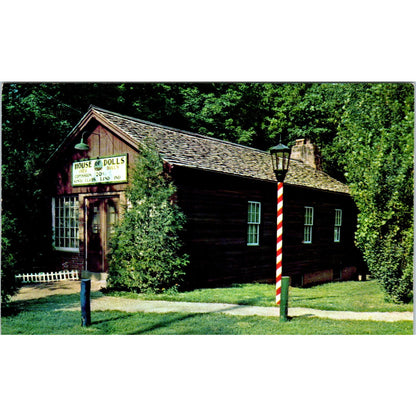 House of Dolls Santa Claus Land Indiana Original Postcard PB7
