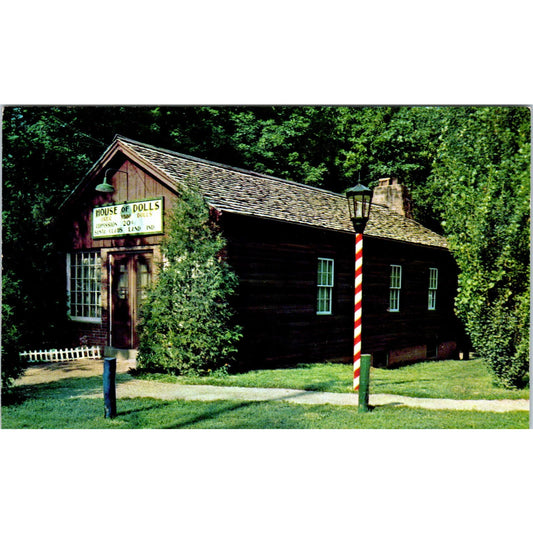 House of Dolls Santa Claus Land Indiana Original Postcard PB7