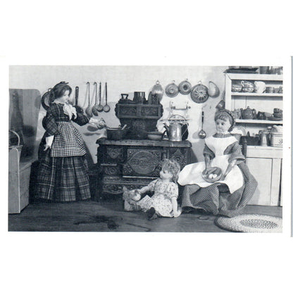 Tasha Tudor's Old Fashioned Dolls Cooking Original Postcard PB8