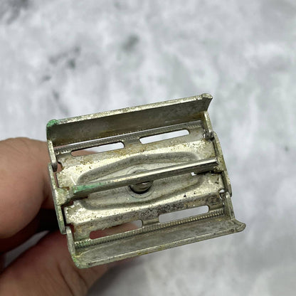 1960s V4 Gillette Vintage Safety Razor SE9