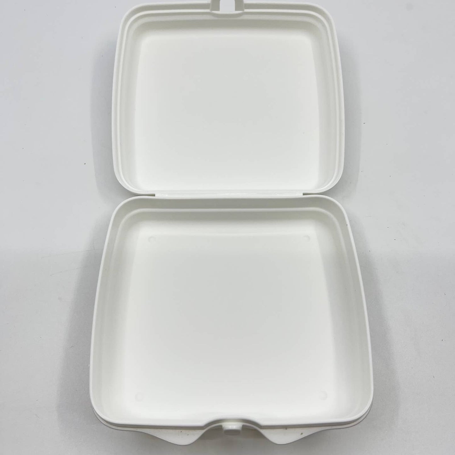 Vintage Tupperware Batman Lunch Box Sandwich Keeper Square Hinged Locking TF3-1