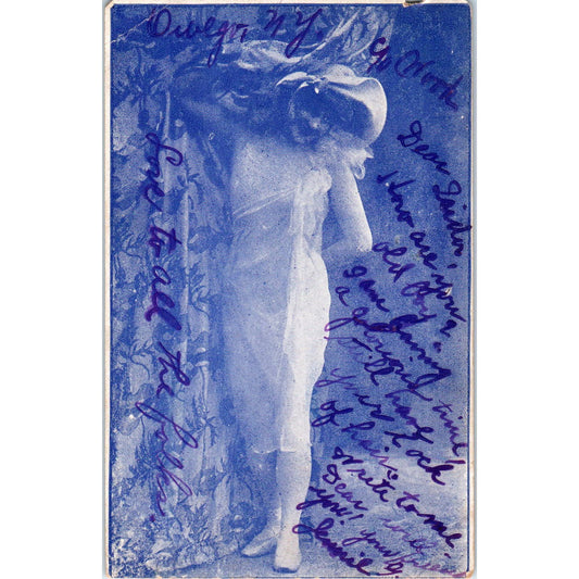 1906 Victorian Pinup Girl - Original Postcard TJ9-P1
