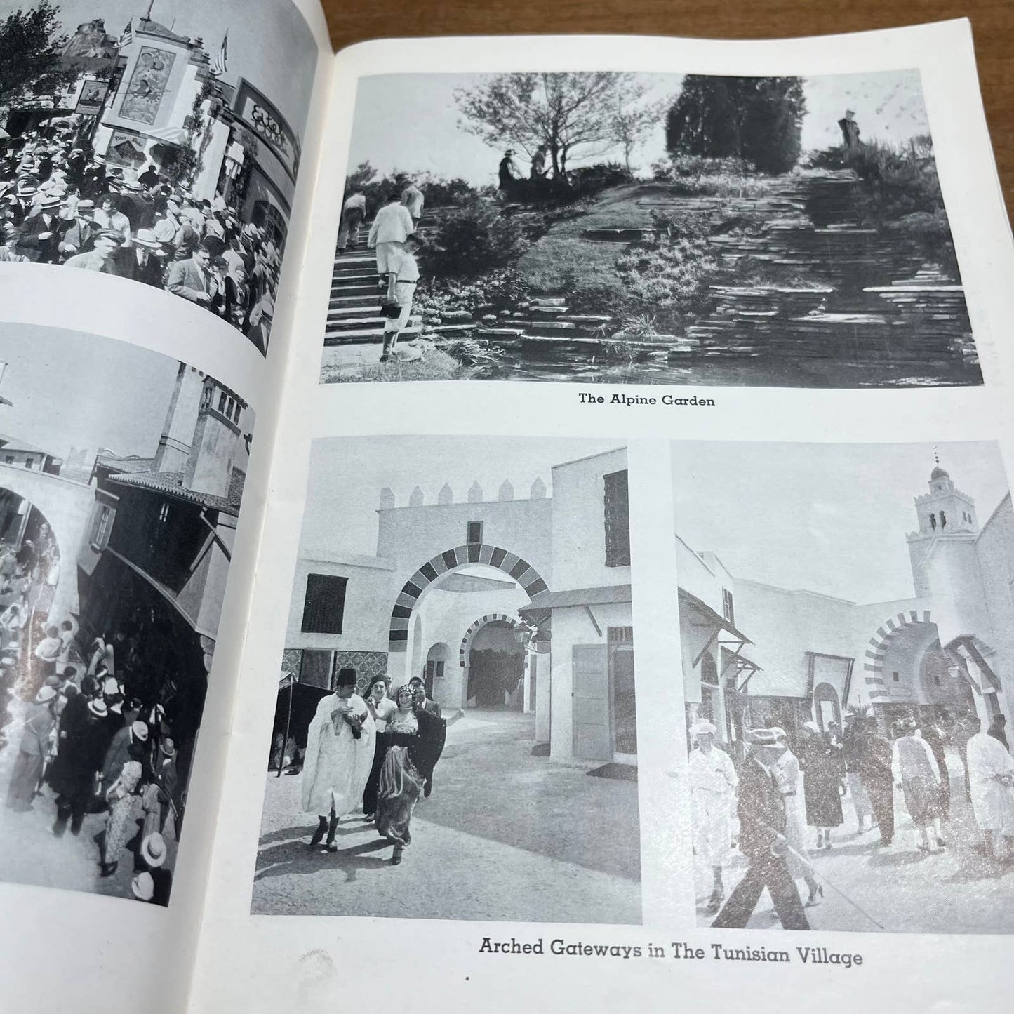 1934 World's Fair-Chicago, IL Official Pictures Book Century of Progress A6