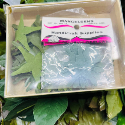 HUGE Lot of Vintage 1960s - 70s Craft Artificial Flowers GREEN LEAVES Japan TD6