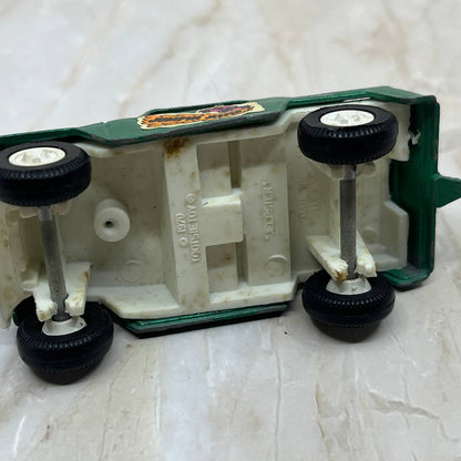 1970  Diecast Tootsietoy Toy "Jeepster" Jumpin Jeeper Willys Green TC5-S2