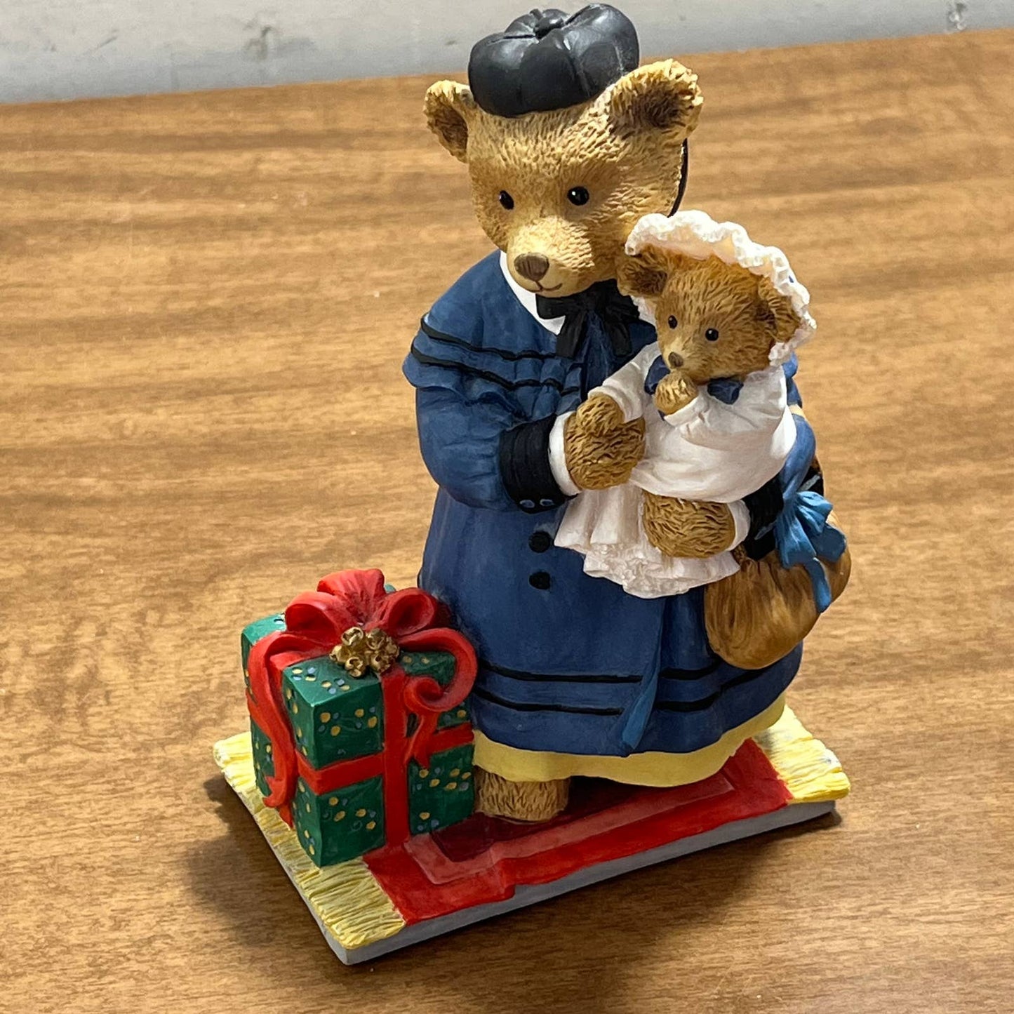 DEPT 56 UPSTAIRS DOWNSTAIRS BEARS Nanny & Baby Arthur Christmas Shopping TA2