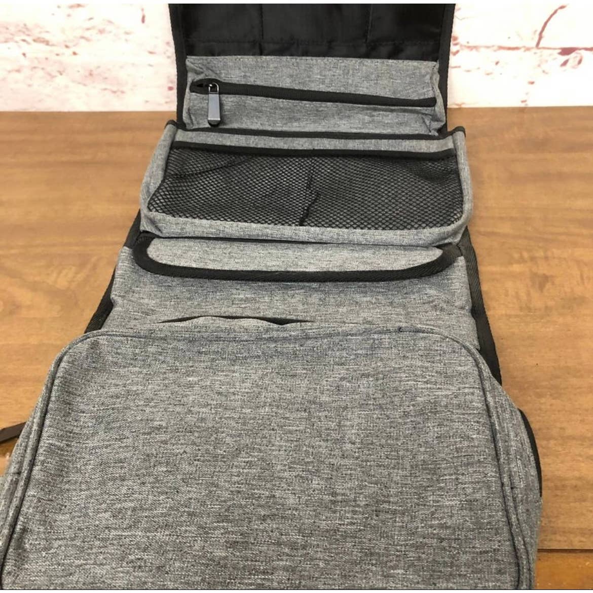 D-Jeesian Locker Bag Toiletry Organizer Caddy Gray/Black Never Used TH8