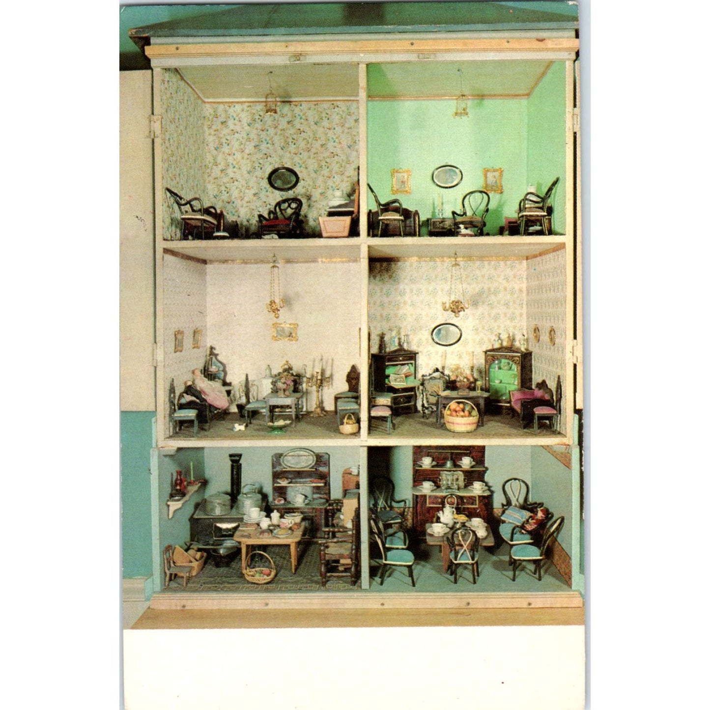 The Doll House at Raynham Hall Oyster Bay NY Original Postcard PB8