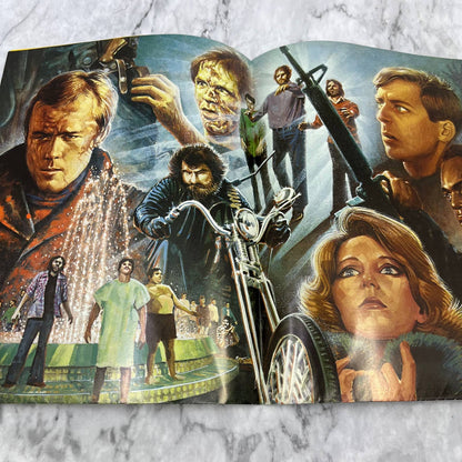 DAWN OF THE DEAD Poster Book (1978) Magazine Signed by Tom Savini Posterbook FL5