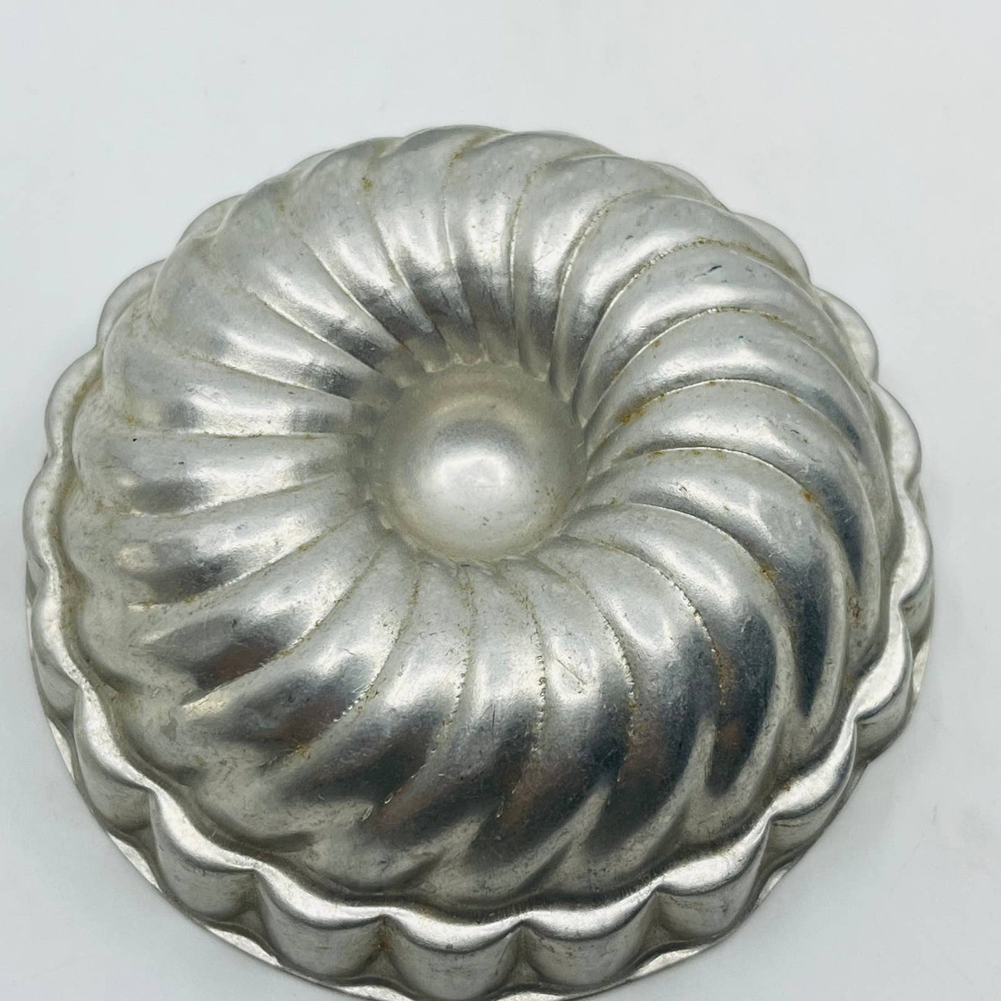 Vintage Toy Kitchen Metal 4 Piece Baking Set Muffin Bundt Cookie Loaf TB6