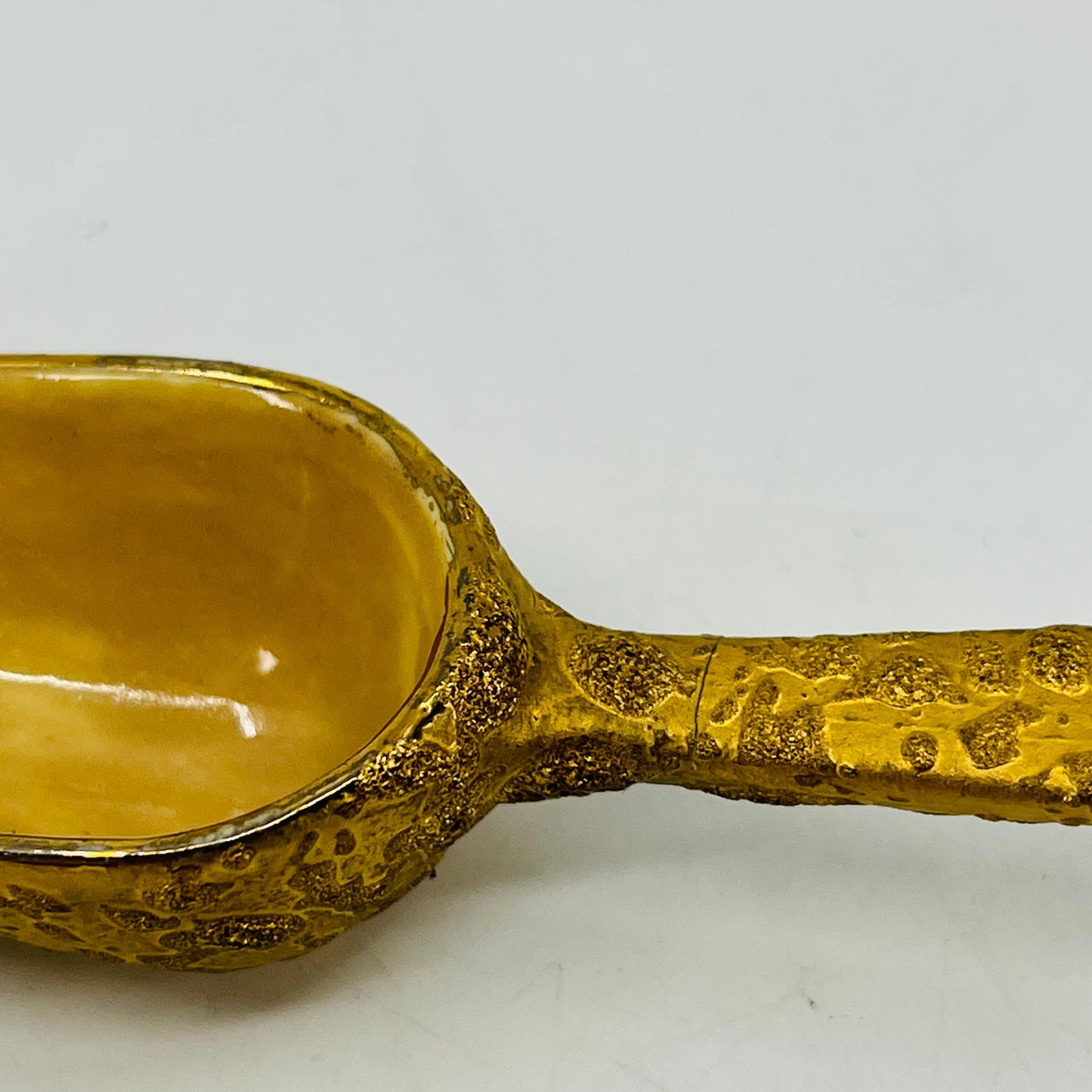 Vintage Miniature Gold Tone Ceramic Grain Scoop 3 1/2” SB2