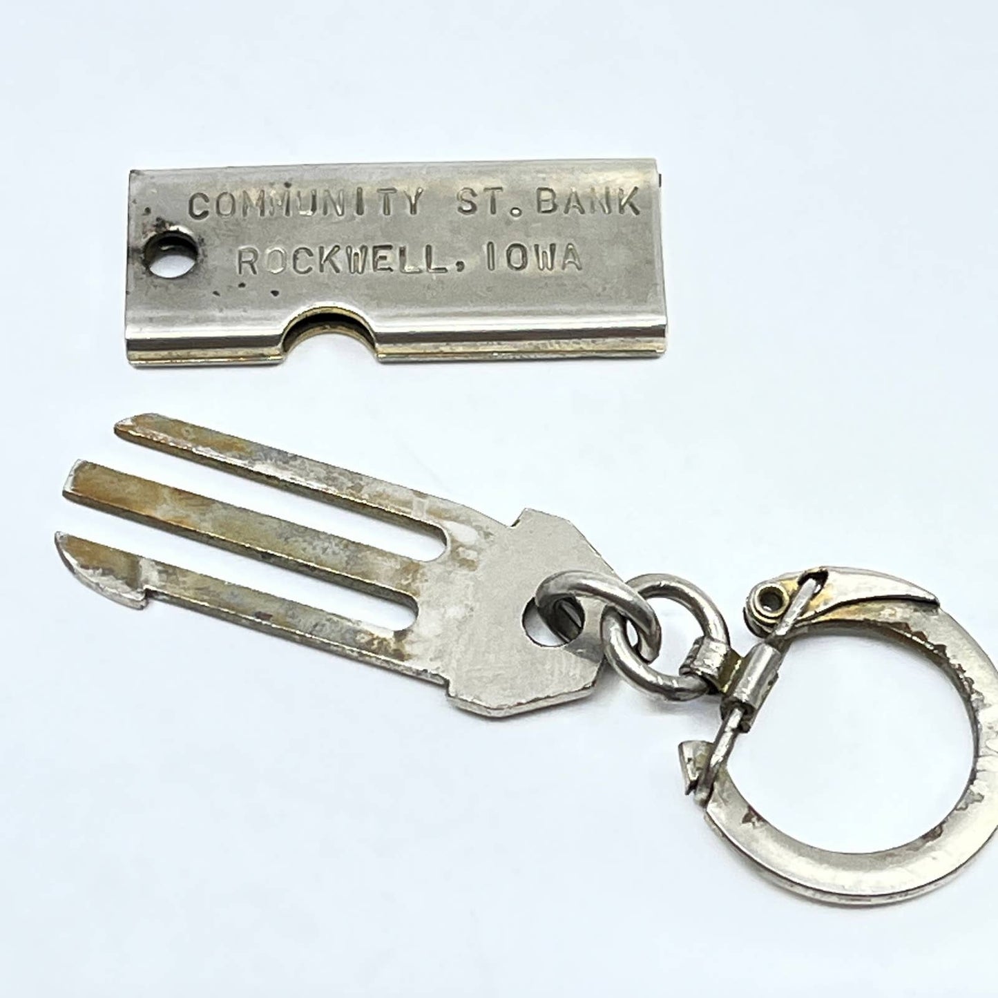 Vintage Key Chain Community St. Bank Rockwell IA Keychain Fob SD5