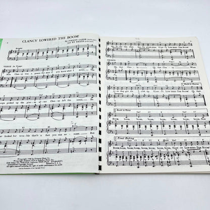 Vintage World Charts Presents IRISH SONGBOOK Piano/Vocal Sheet Music Book TE2