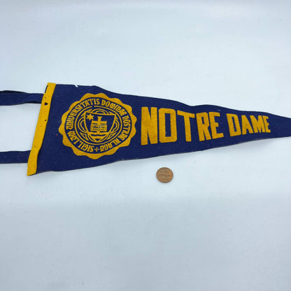 Vintage 1940s Felt 15" Pennant UNIVERSITY OF NOTRE DAME Fighting Irish FL3