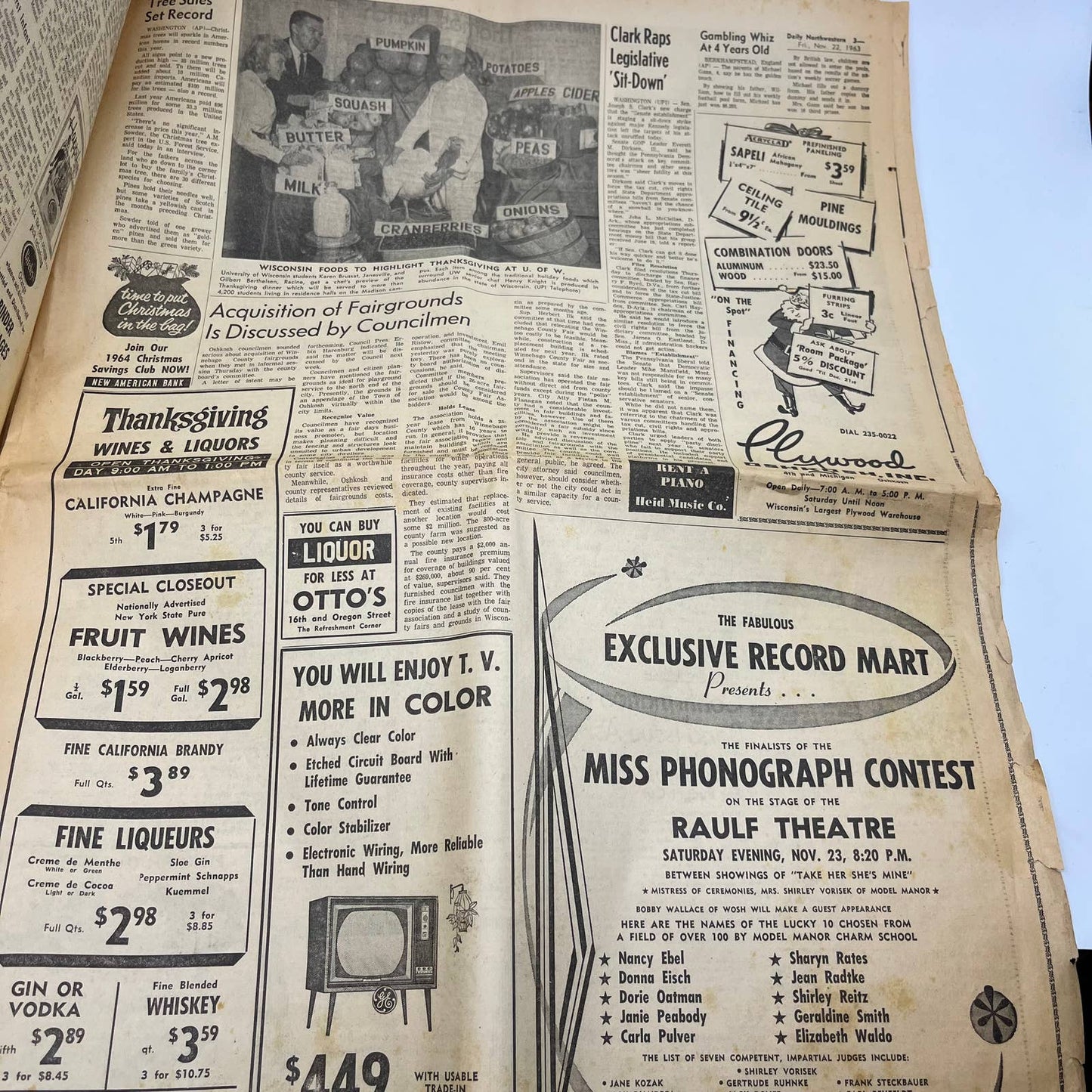 1963 Nov 22 OSHKOSH DAILY NORTHWESTERN Newspaper Pres. Kennedy Dead TI6-7