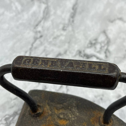 Antique Geneva Illinois No 6 Cast Iron Sad Iron with Star 5.5” TJ6