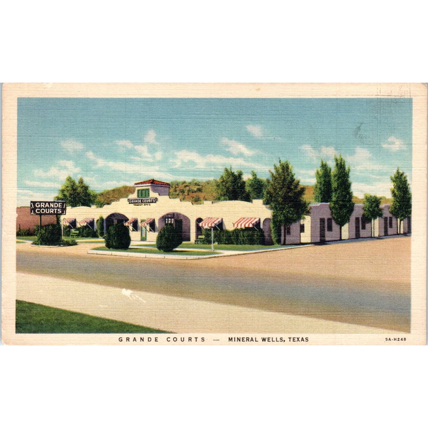 Grande Courts Mineral Wells Texas - Original Postcard TJ7-RP2