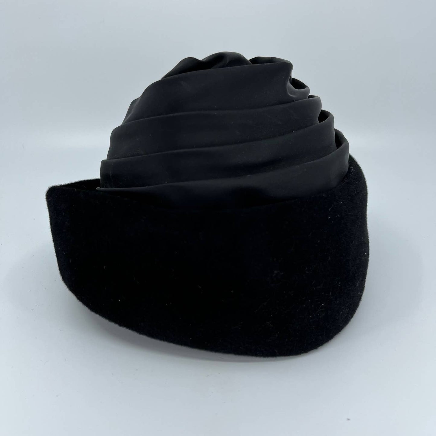Vintage Black Wool Air Hostesses Cocktail Fascinator Pillbox Hat Millinery HB1
