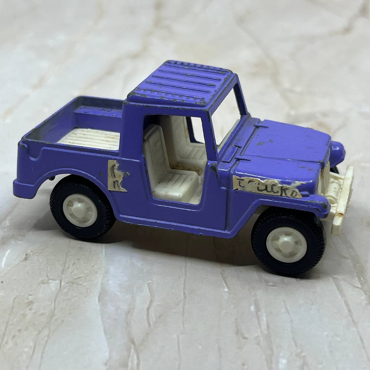 Vintage Jeep Tootsietoy 4" Lilac Purple Toy Diecast Car 1969  TC5-S2