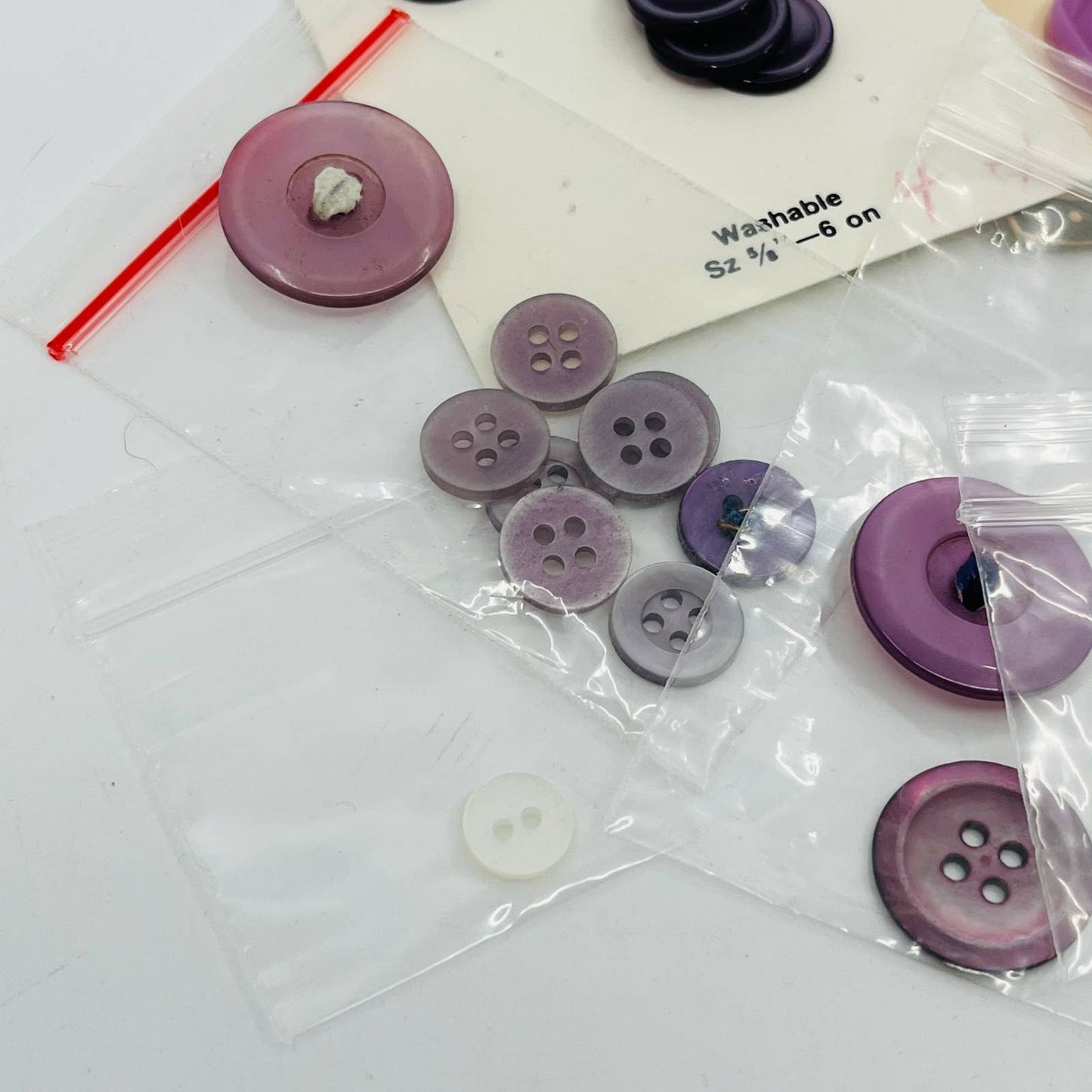 Lot of Vintage Purple Lavender Buttons TA6