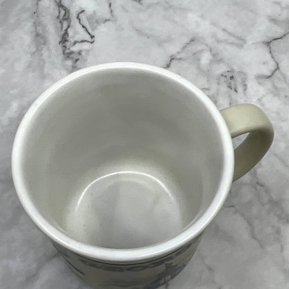 Vintage Embossed Stoneware Scotty  Georgia Peach Pottery Mug TI7