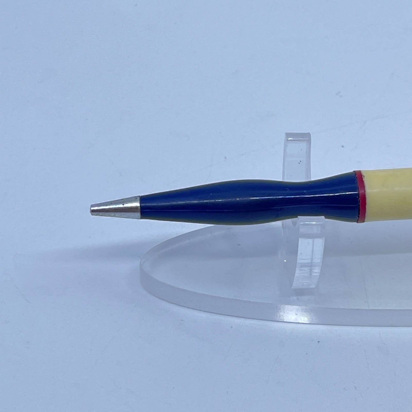Vintage Mechanical Pencil Blue & Cream Contour Grip SD7