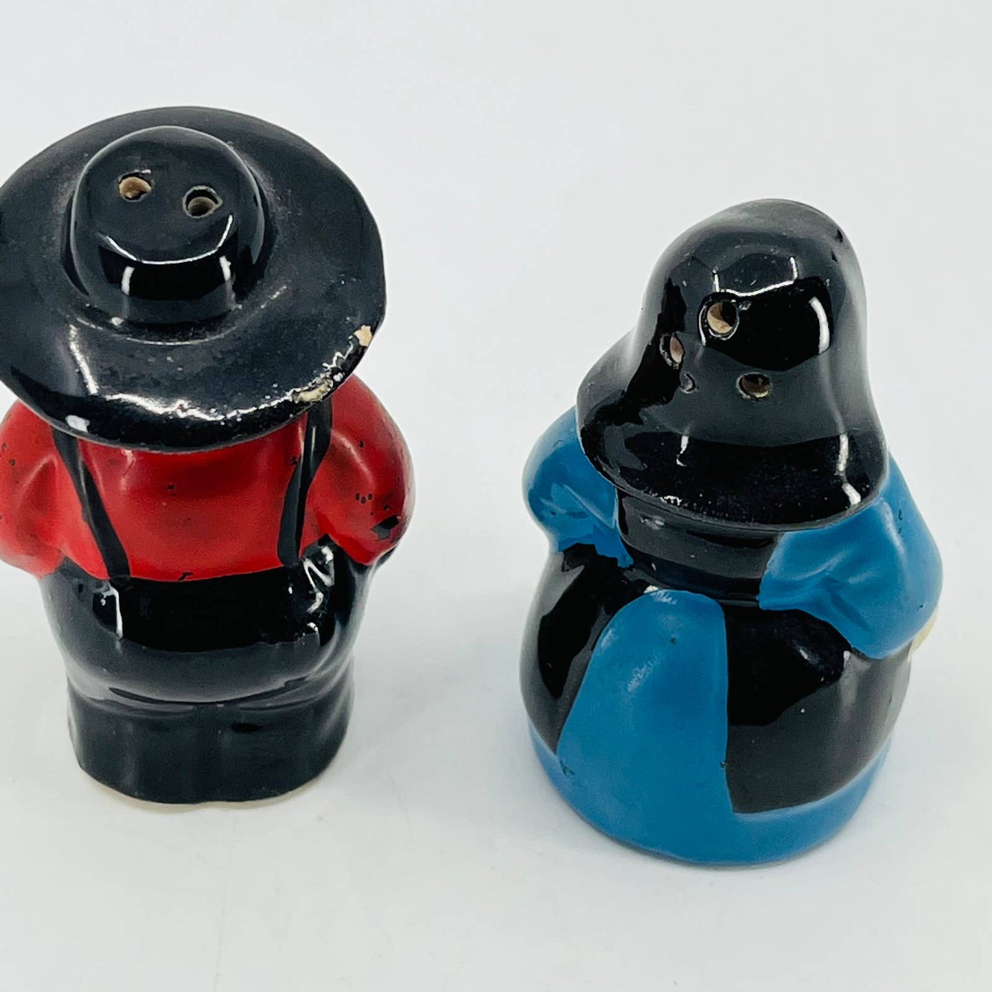 Ceramic Vintage Hand Painted AMISH MAN & WOMAN SALT & PEPPER SHAKER 2.5” TC5