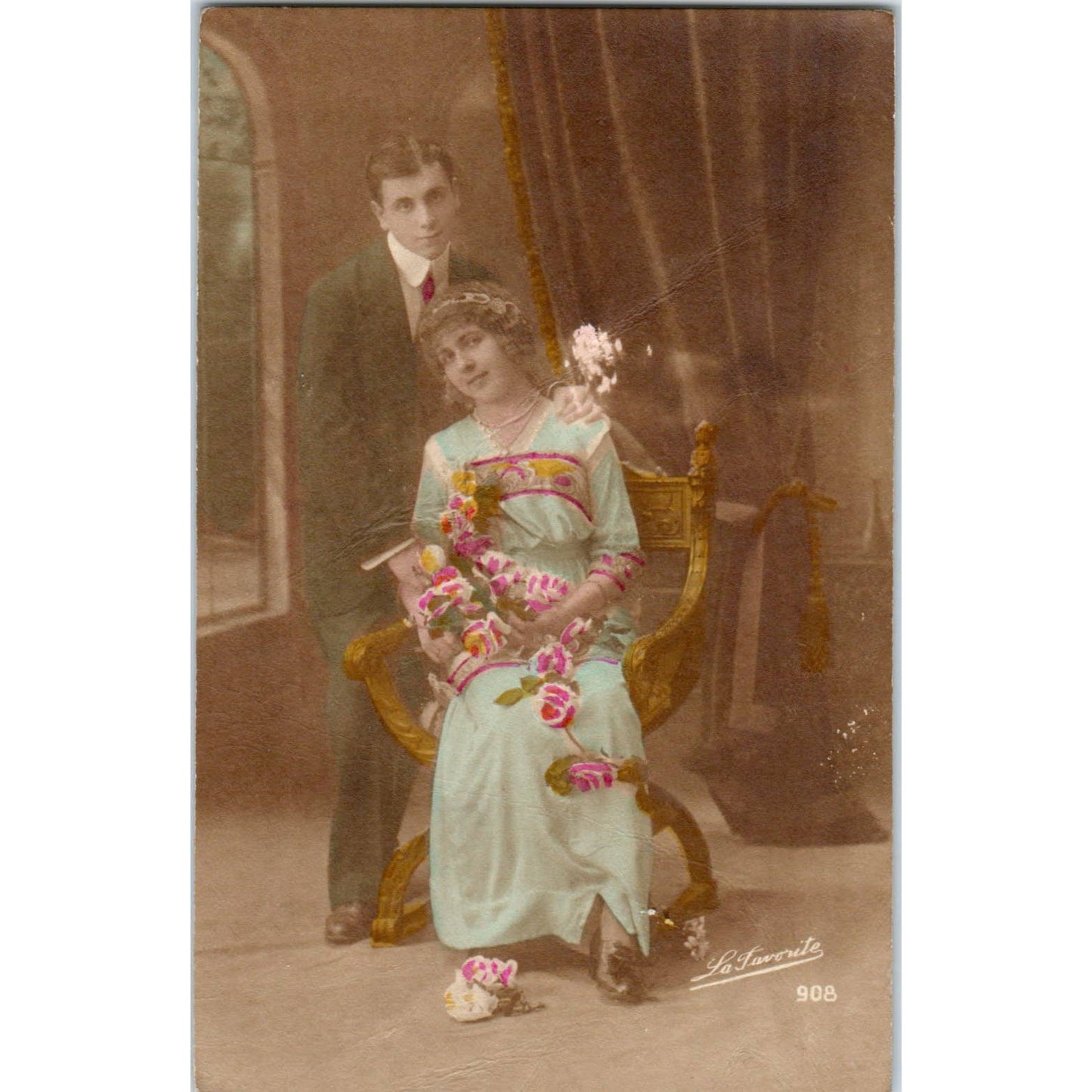Antique Postcard Hand Tinted Romantic Victorian Couple SE8