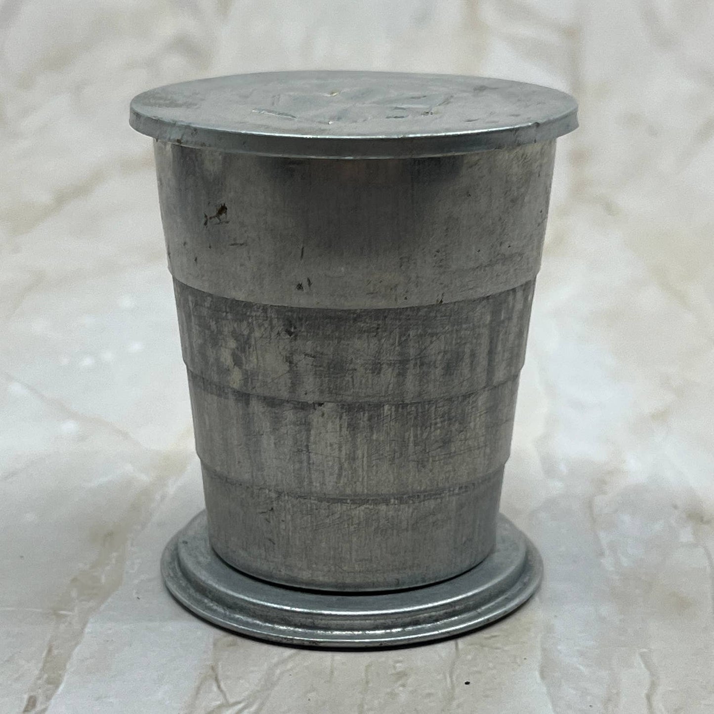 Vintage Tin Collapsible Drinking Cup with 6 Pointed Star on Lid TC5-S3