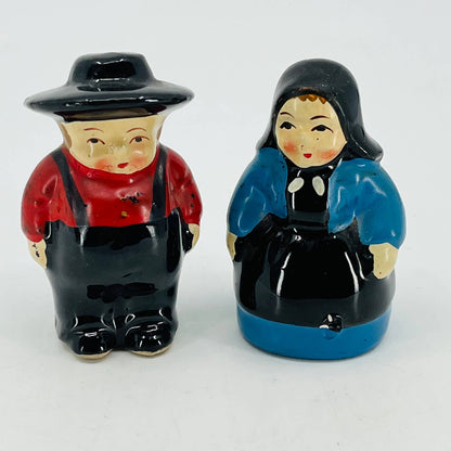 Ceramic Vintage Hand Painted AMISH MAN & WOMAN SALT & PEPPER SHAKER 2.5” TC5