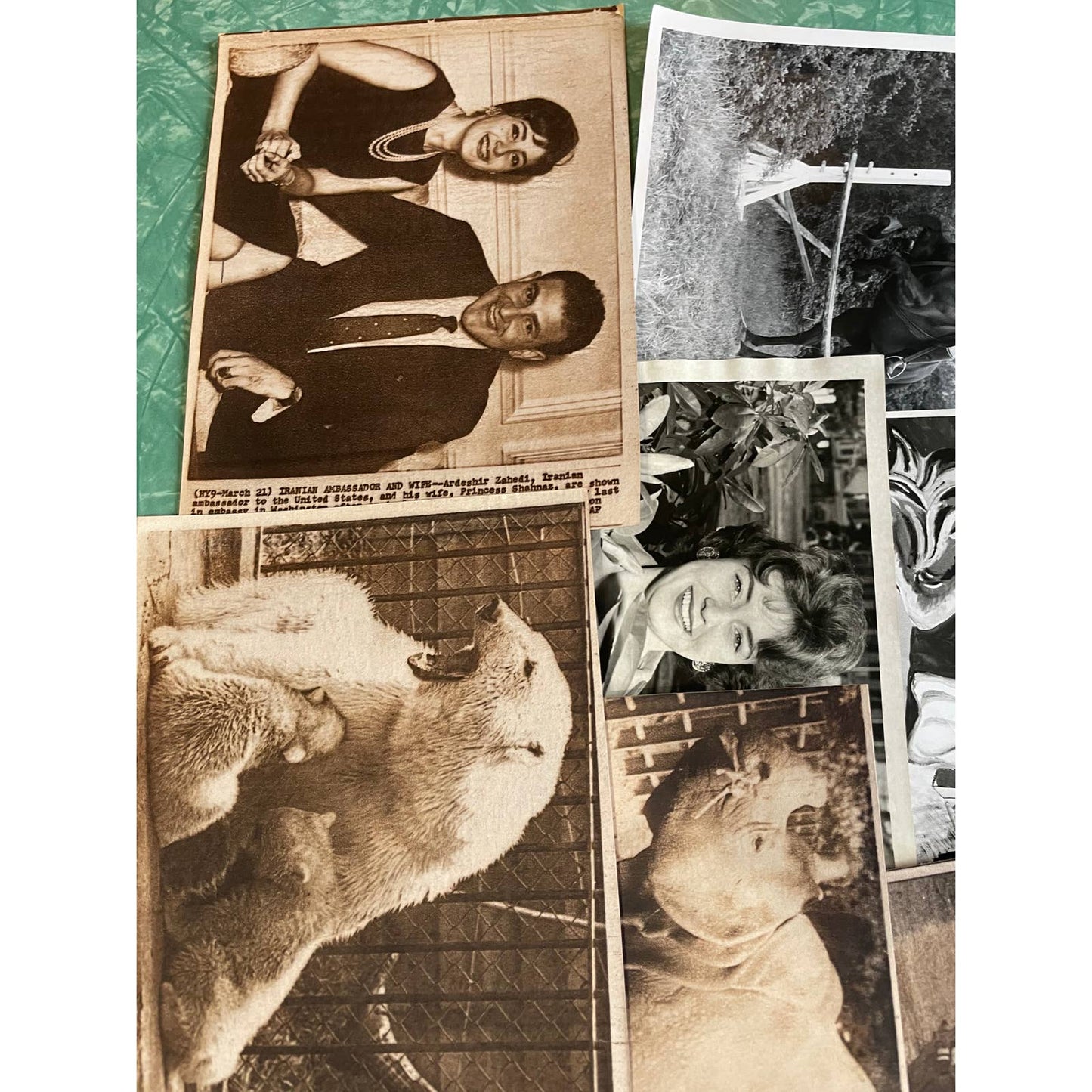 1960 Huge Lot of Assorted Press Release Photos & Papers TJ8