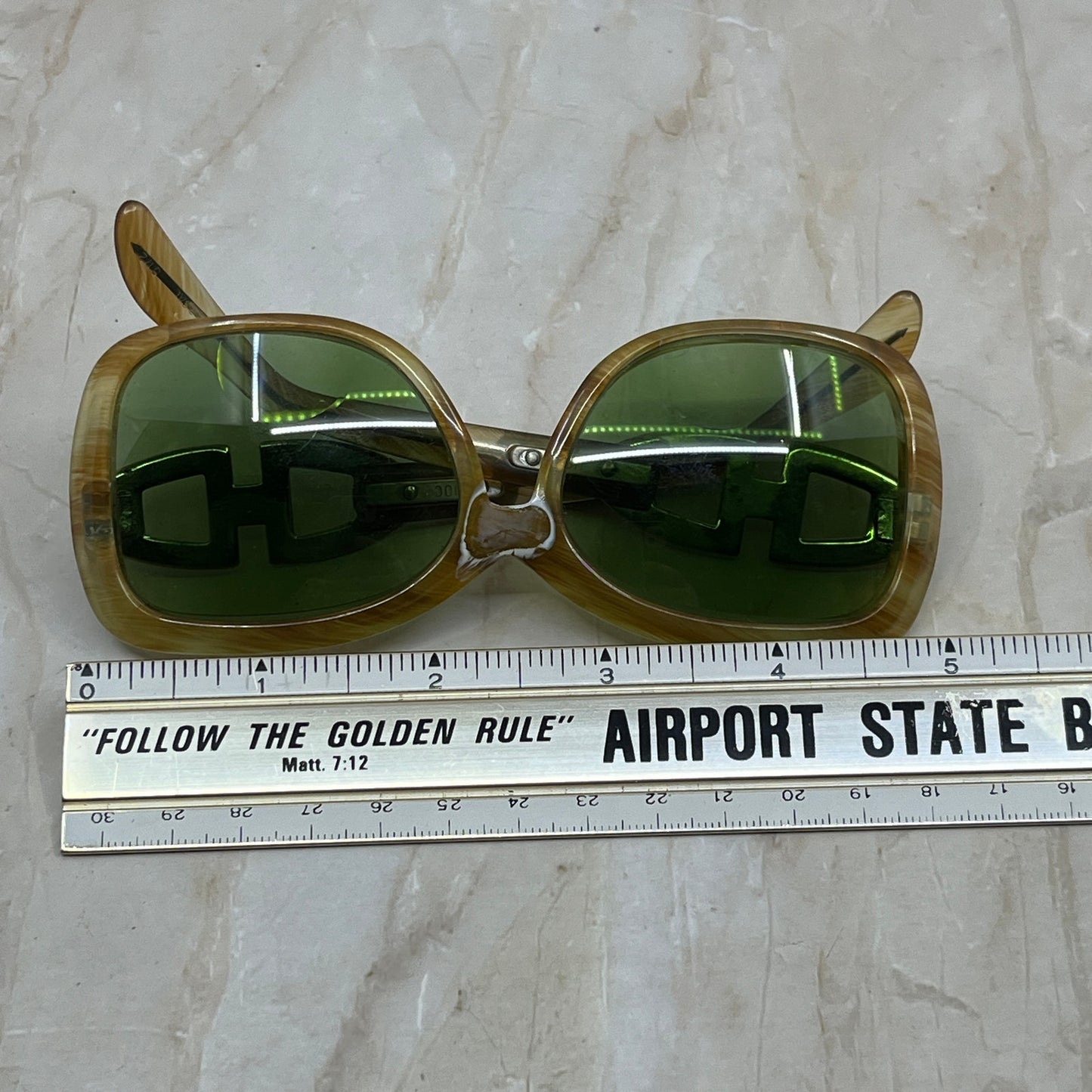 Retro Ladies' Oversize Tortoise Shell UOC Eyeglasses Frames SF4