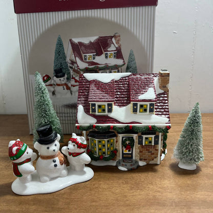 Dept 56 Santabear Village “2001 Hollybeary Court” Set of 4 #56.05747 NIB w Light