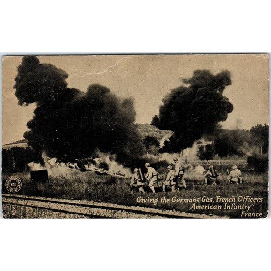 WWI Giving the Germans Gas French & American Soldiers Original Postcard TJ7-RP1