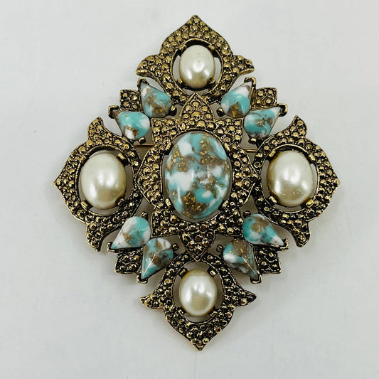 1960’s Vintage Sarah Coventry Brooch Pearls Light Blue Stones Gold Metal SB7