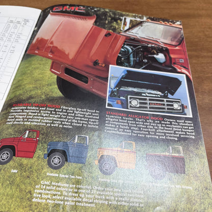 1979-80 GMC 97.5 Conventional Series 7000 Booklet Great Full Color Pics A2