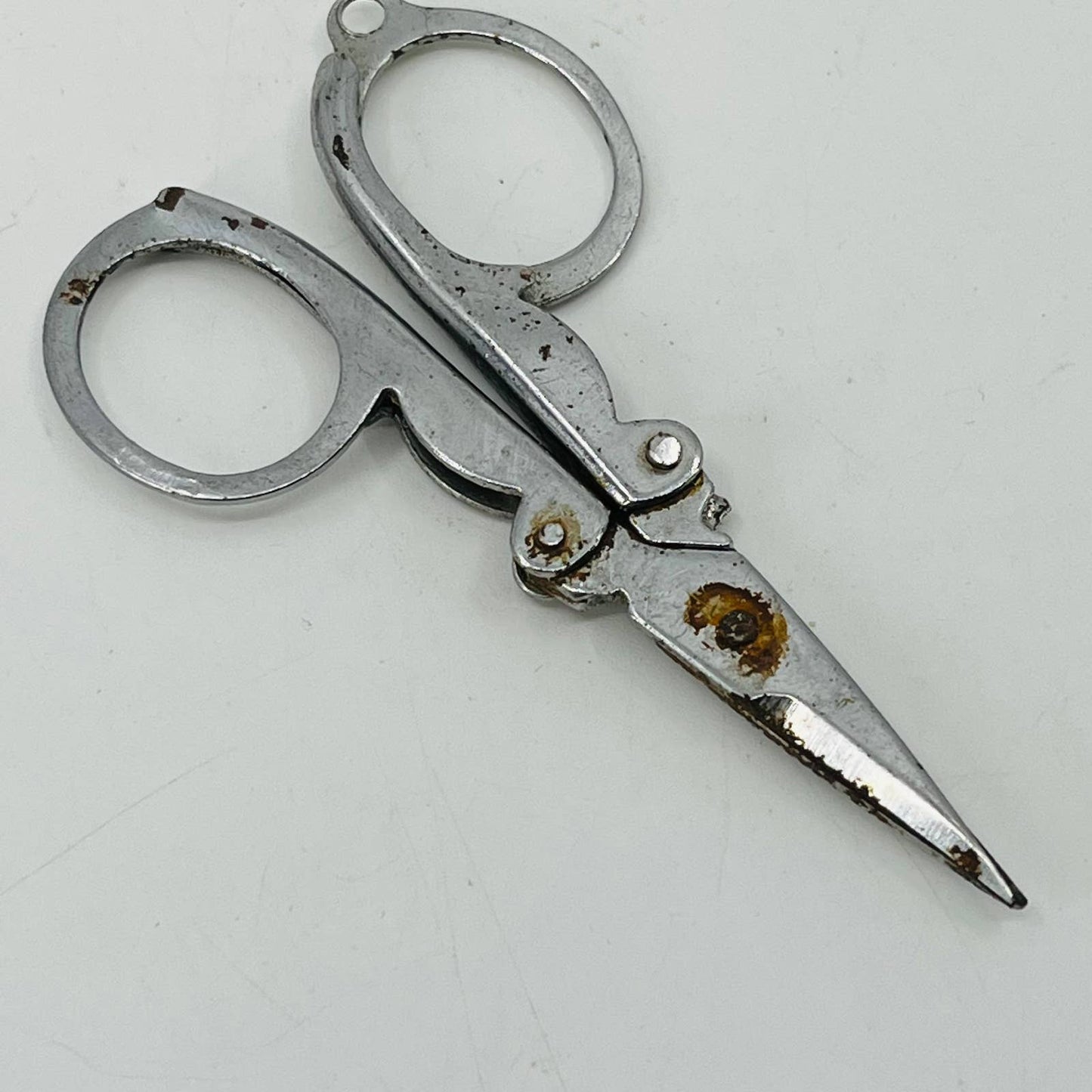 VINTAGE COLLECTABLE 4" FOLDING SCISSORS JAPAN SB1